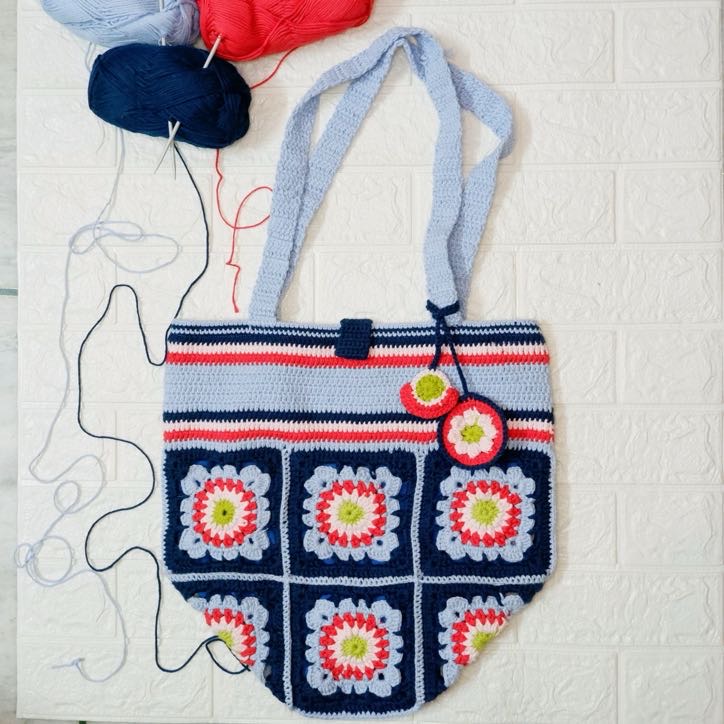 U-Shape Crochet Tote Bag