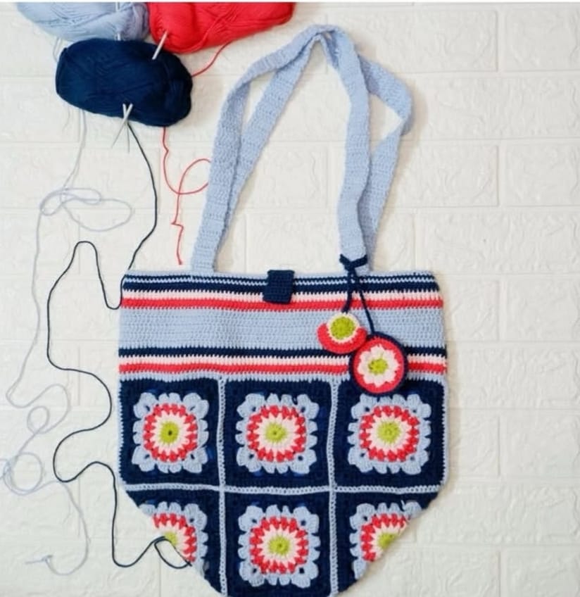 U Shape Crochet Tote Bag 002