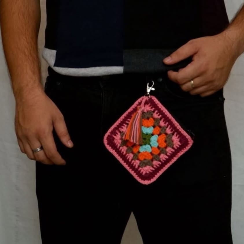 Stylish Crochet Pouch 002