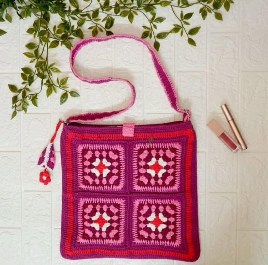Classic Crochet Tote Bag 004