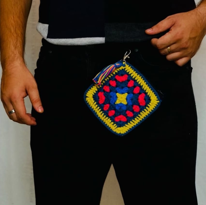 Stylish Crochet Pouch 003