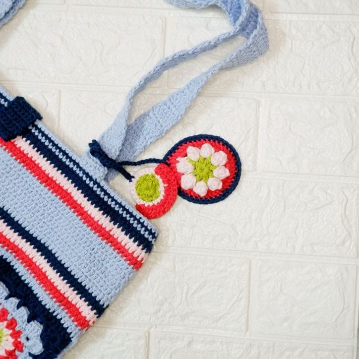 U Shape Crochet Tote Bag 002