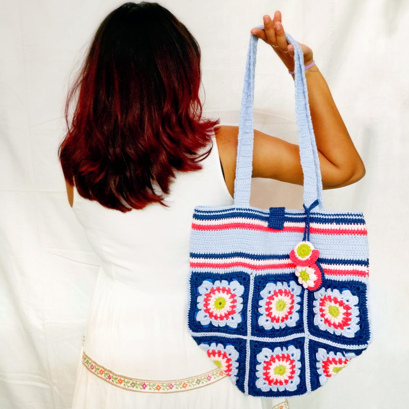 U Shape Crochet Tote Bag 002