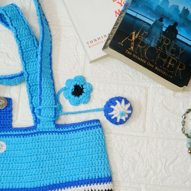 U Shape Crochet Tote Bag 003